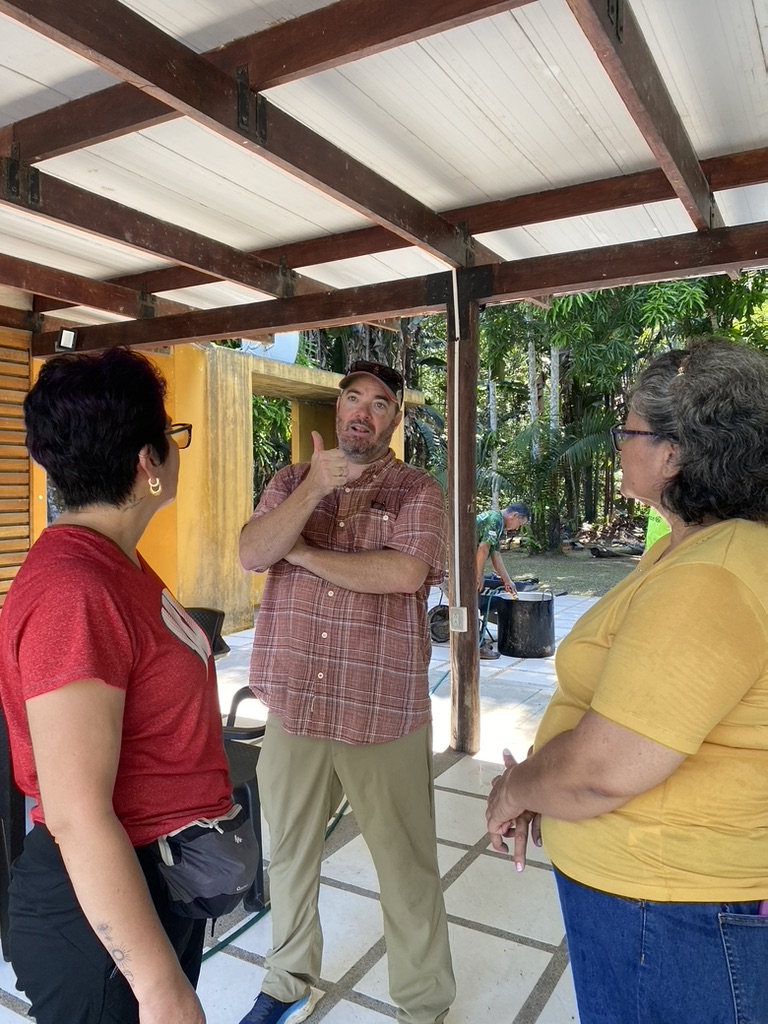 CALS' Todd Courtenay speaking with Olga Lucia Chaparro and UNAL's Olga Fajardo about student accommodations on campus, Sept 2023