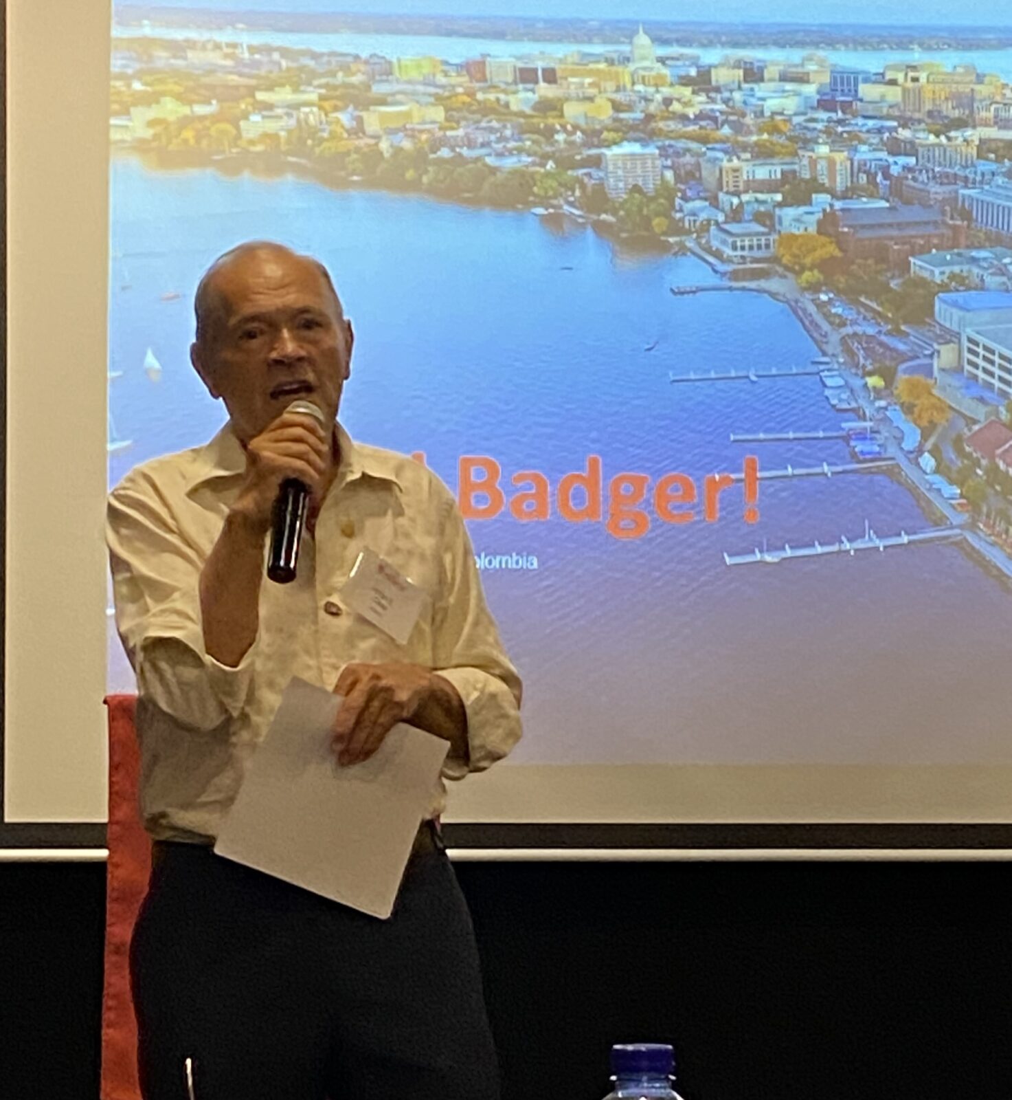 UW Madison Alumnus Jorge Ossa addressing guests at the Badger Salud event, Sept 2023