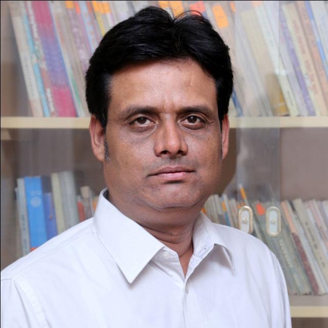 headshot of Dr. Prakash Tyagi, GRAVIS