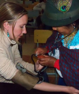 UW-Madison students and local midwives share knowledge during a field course in Ecuador.