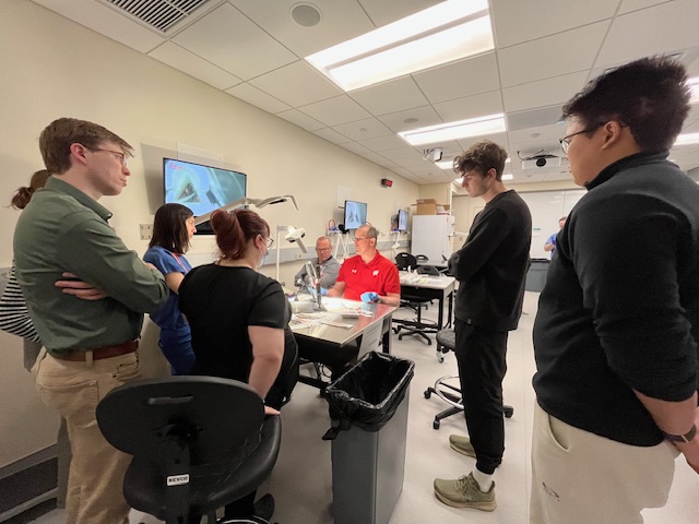 Dr Dailey teaching at UW in Laryngeal Dissection Course

